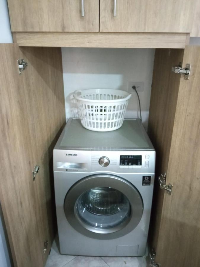 Апартаменти Acogedor Apartaestudio Ubicado En Laureles Медельїн Екстер'єр фото